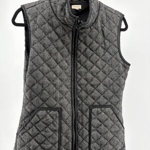 Cremieux Women's Full Zip Black Quilted Vest, Pre-Owned